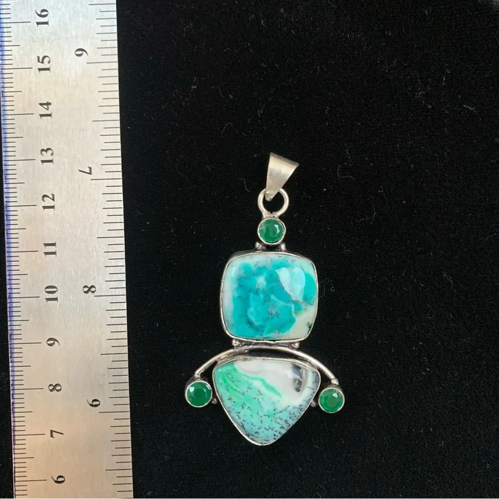 925 STERLING SILVER  GREEN CRYSTAL GEMSTONE PENDANT - Picture 2 of 2
